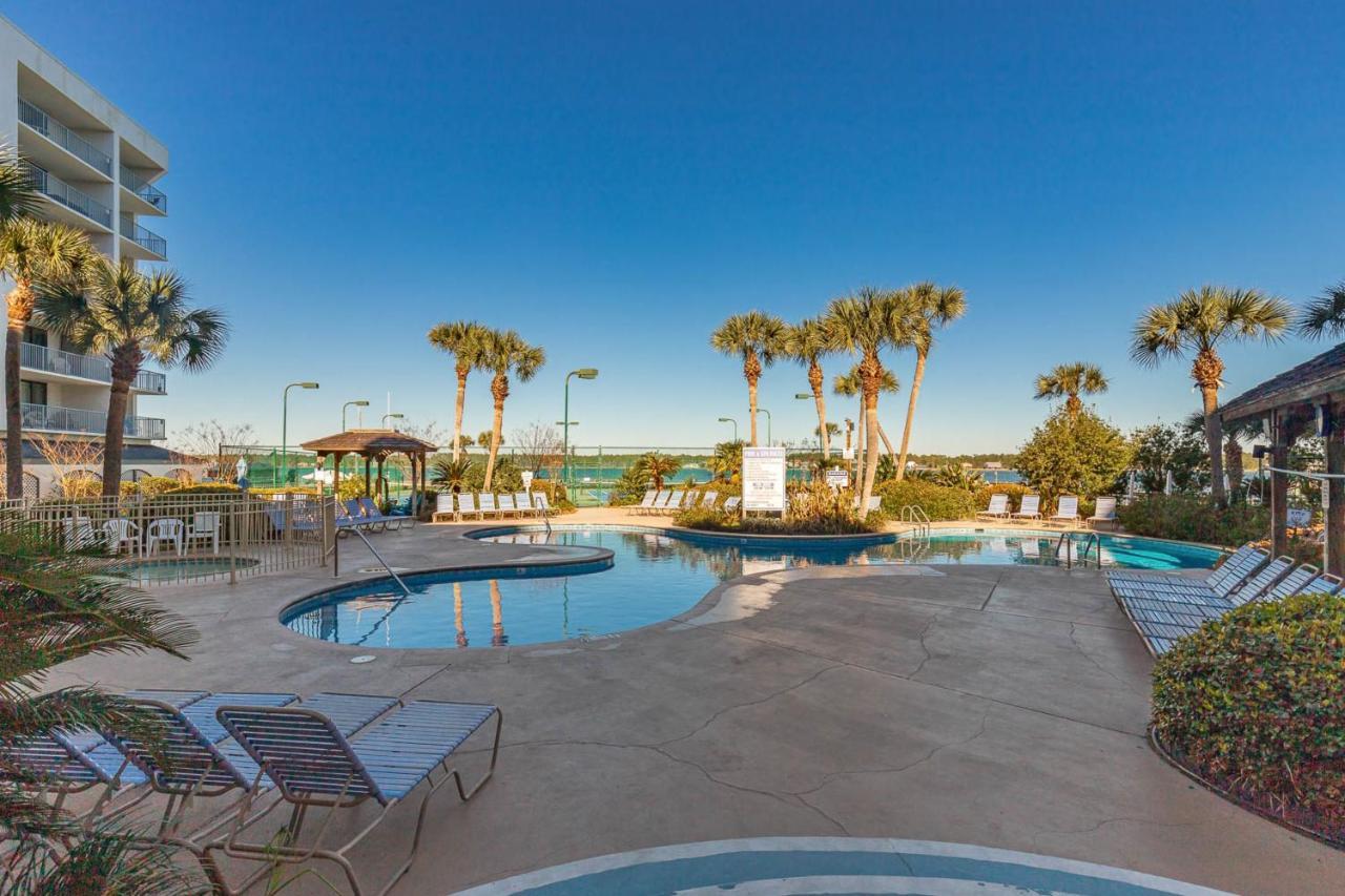 Surf & Racquet Club #207a Apartment
